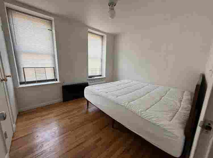 sublease temporary room $