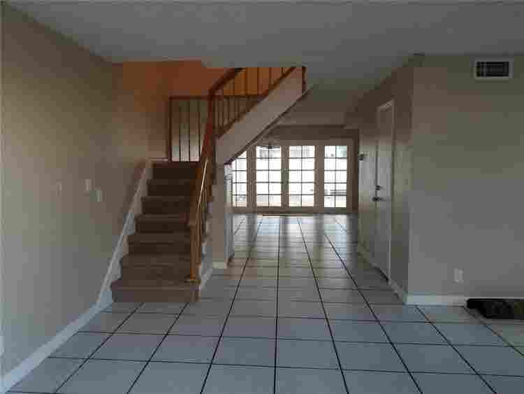 One Bedroom - Davie , female only