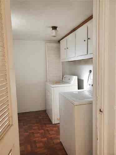 One Bedroom - Davie , female only
