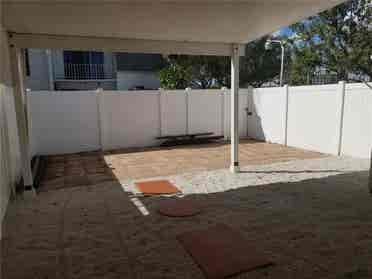 One Bedroom - Davie , female only