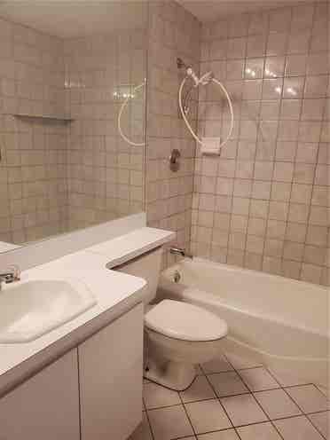 One Bedroom - Davie , female only