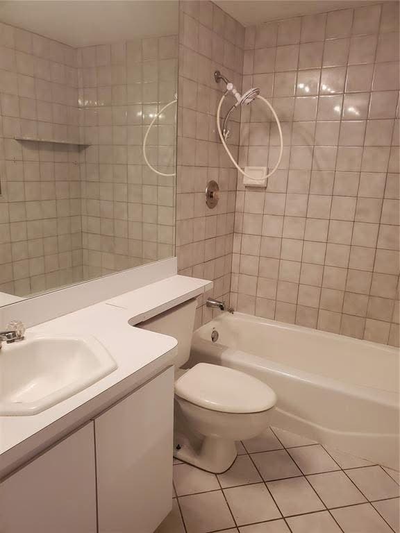 One Bedroom - Davie , female only