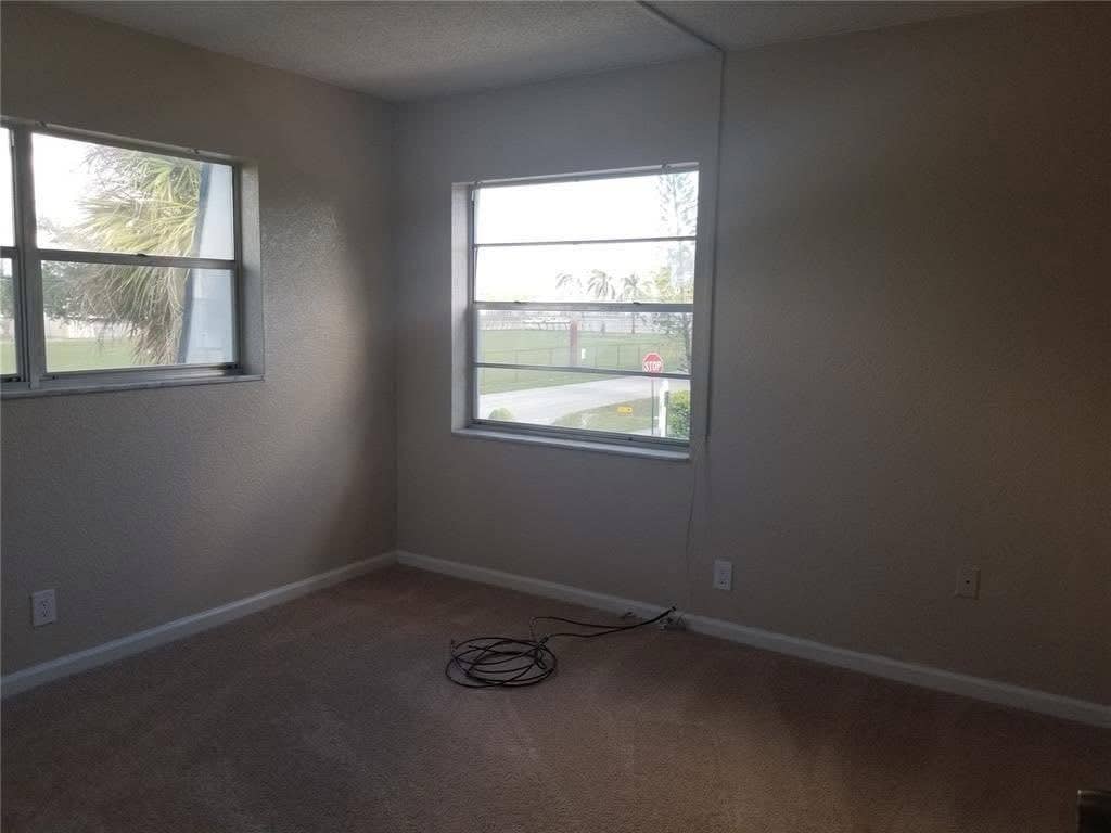 One Bedroom - Davie , female only