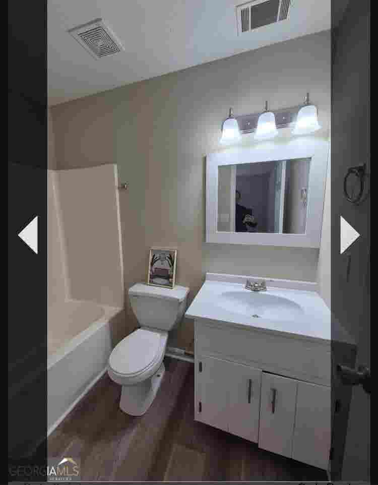 Roomate needed!