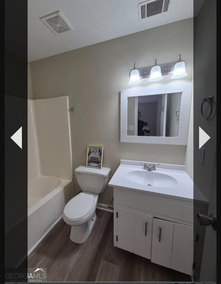Roomate needed!