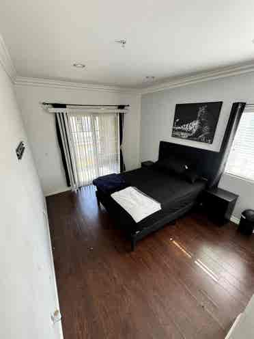 Room available for rent in GG