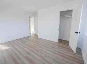 Bedroom and Private Bathroom