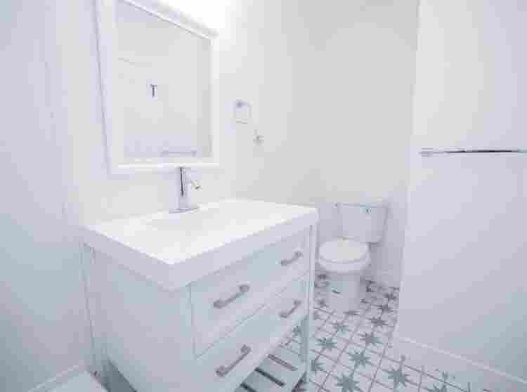 Bedroom and Private Bathroom