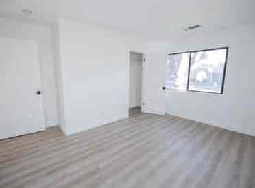 Bedroom and Private Bathroom