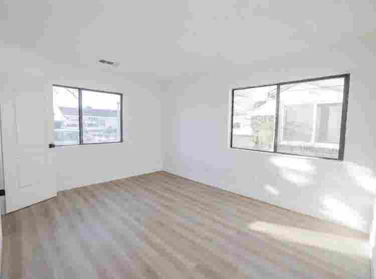 Bedroom and Private Bathroom