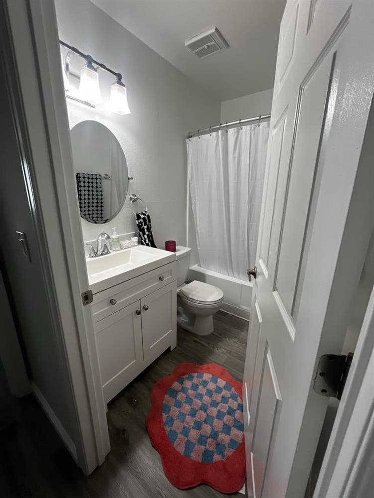 ba for rent (roommate)