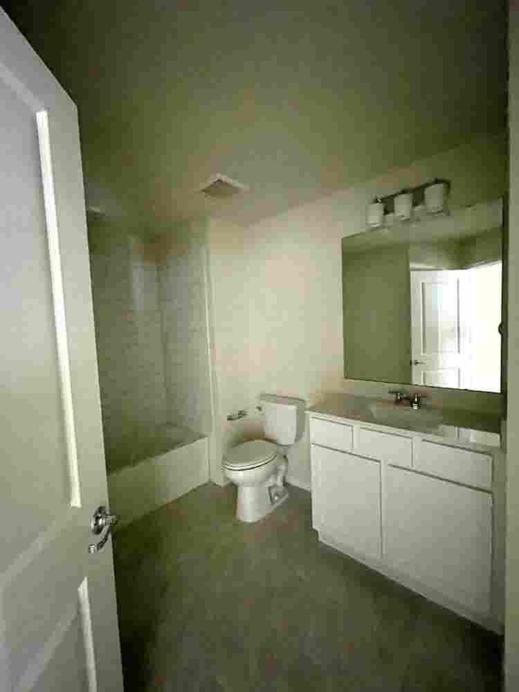 Bedroom for rent in champions gate