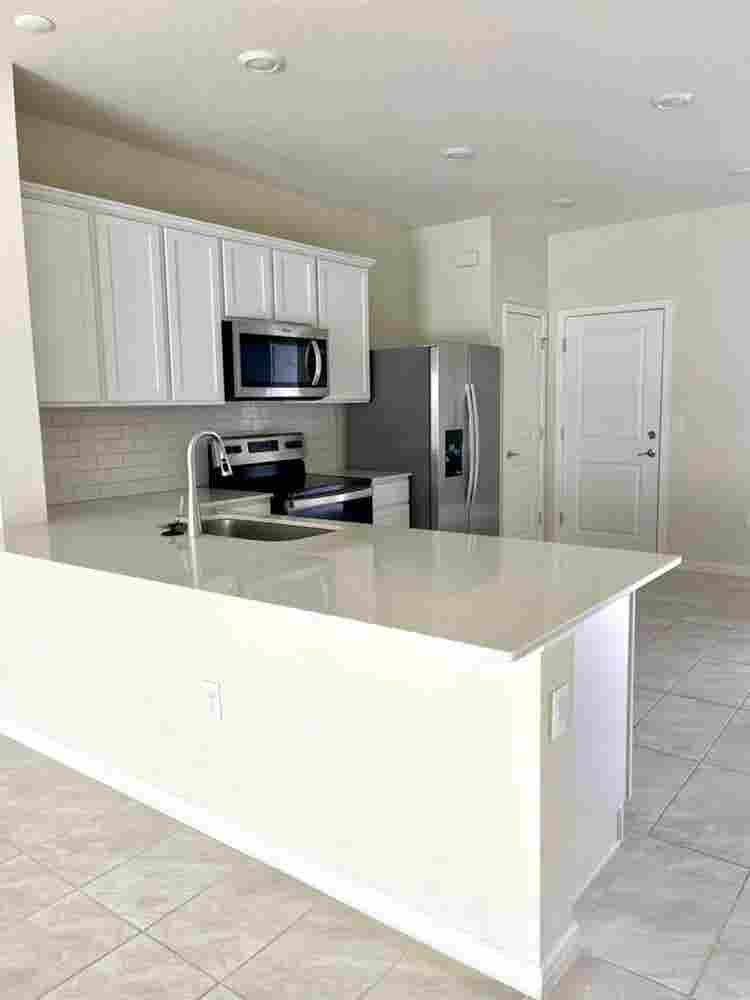 Bedroom for rent in champions gate