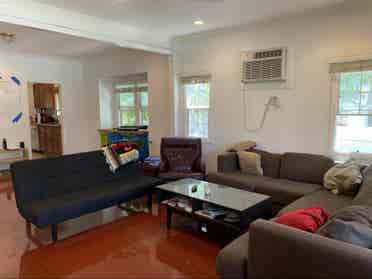 BA - LF: 2 new roommates