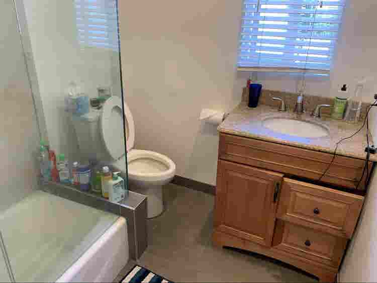 BA - LF: 2 new roommates