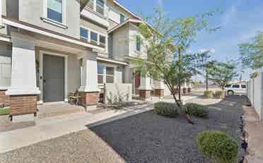 SPACIOUS & MODERN | Entry-level Ste