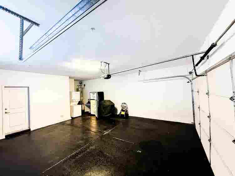 SPACIOUS & MODERN | Entry-level Ste