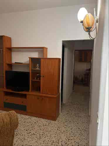 Alquilo habitacion
