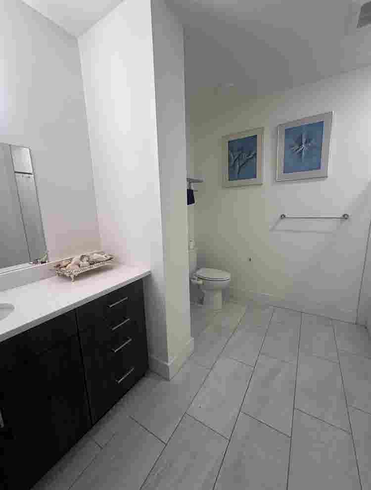 Looking for female roommate