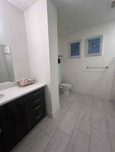 Looking for female roommate