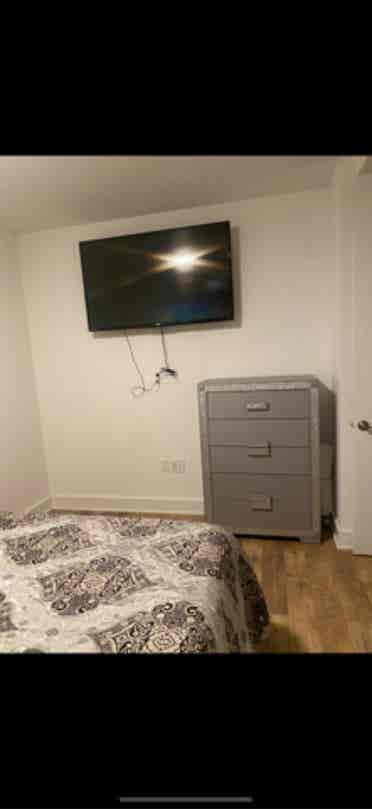 Looking for female roommate