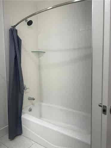 Looking for female roommate