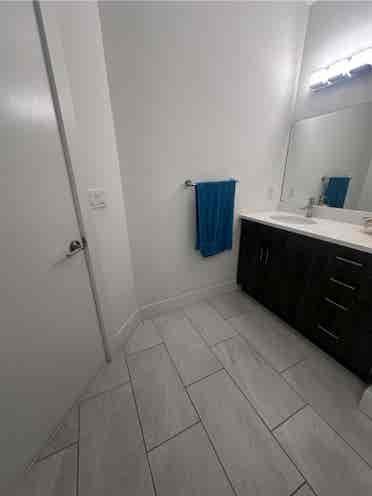 Looking for female roommate