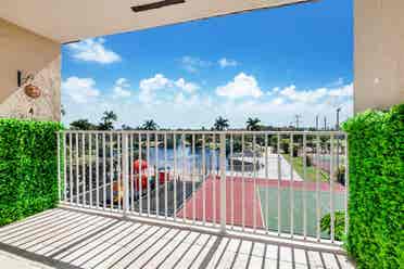 Apartment for Rent (Doral, FL)