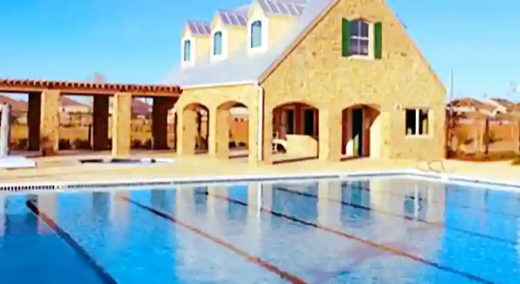 Studio Sized Bedroom + Office.