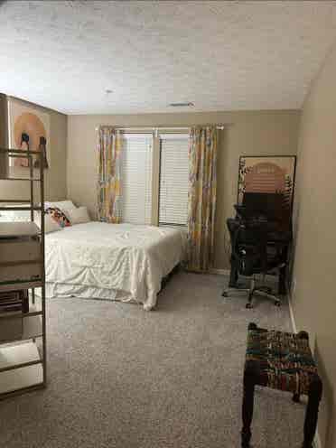 1 Bedroom w/ Private Bath - Odenton