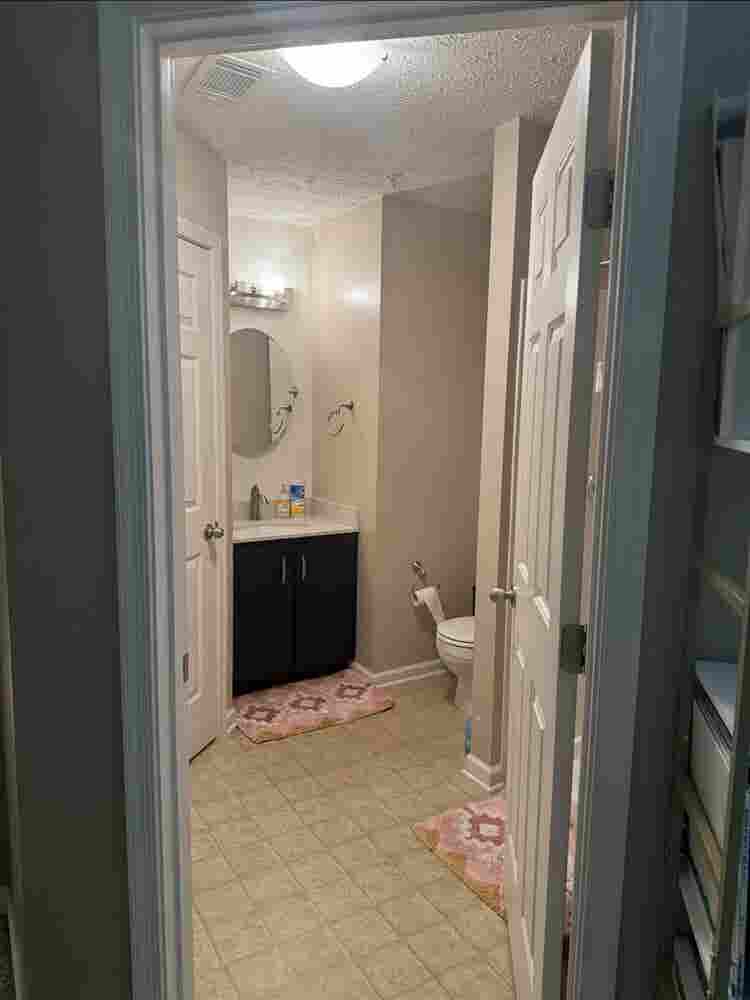 1 Bedroom w/ Private Bath - Odenton