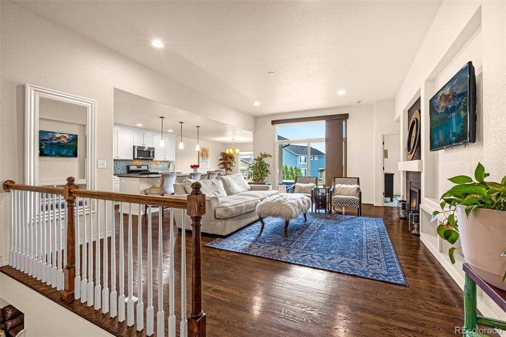 2 ROOMS! Guest Room + Office Suite