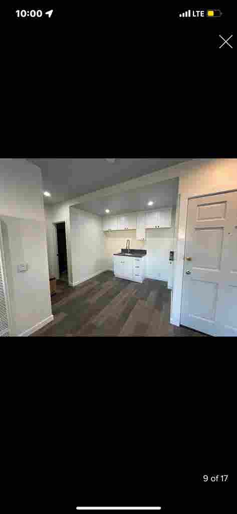 Apartment 
in Retro Row!