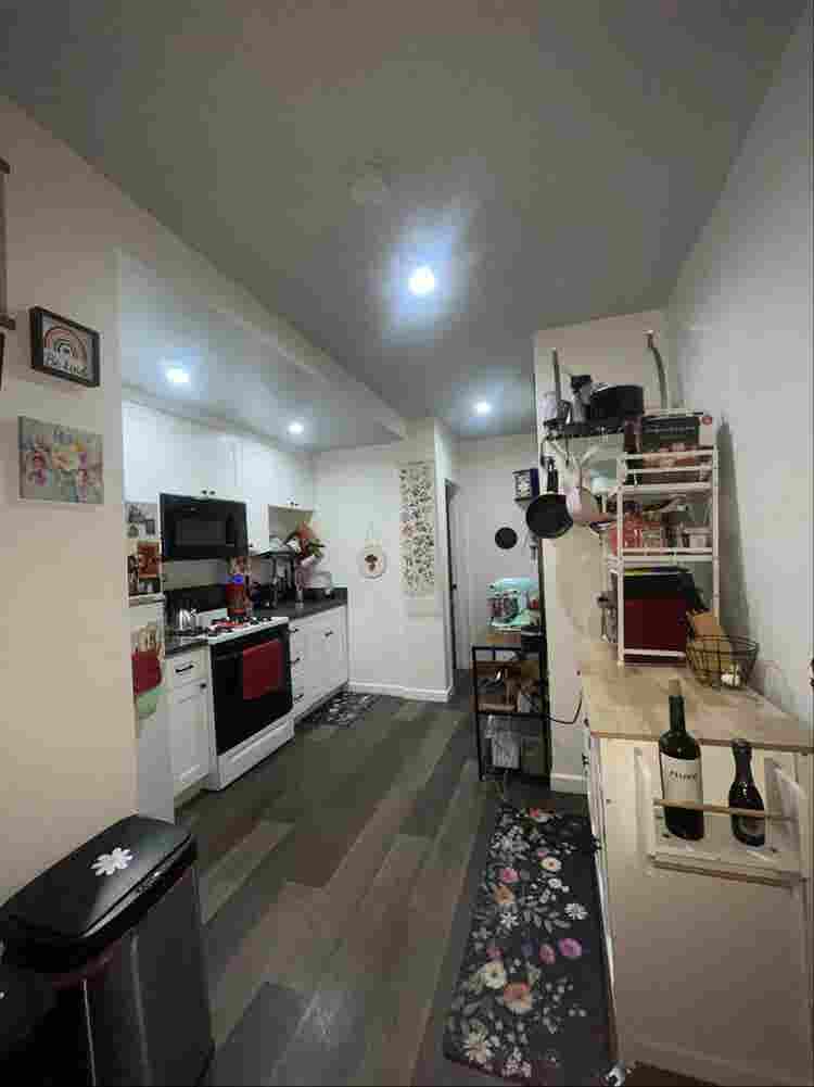Apartment 
in Retro Row!