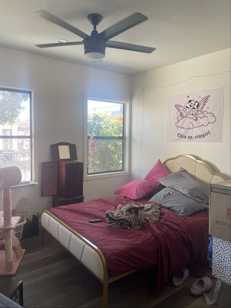 Apartment 
in Retro Row!