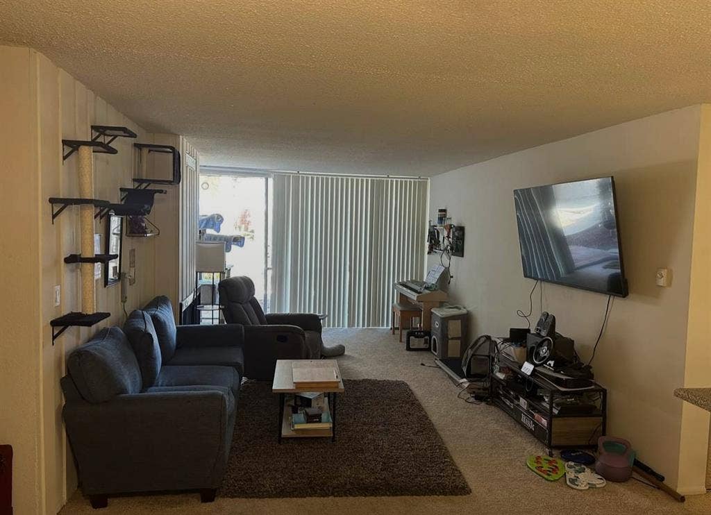 Room
in Culver City