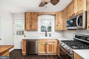 LOVELY AND BEAUTIFUL HOME FOR RENT