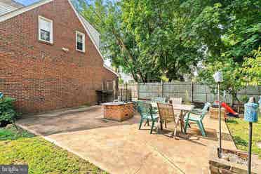 LOVELY AND BEAUTIFUL HOME FOR RENT