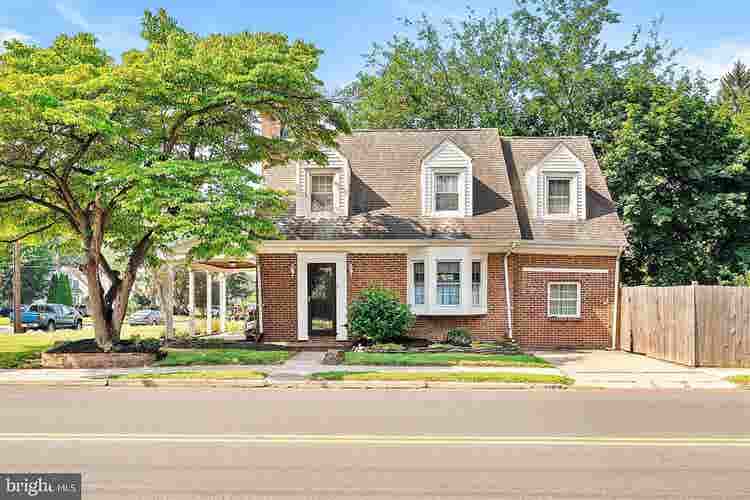 LOVELY AND BEAUTIFUL HOME FOR RENT