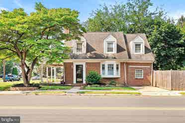 LOVELY AND BEAUTIFUL HOME FOR RENT