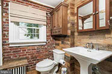 LOVELY AND BEAUTIFUL HOME FOR RENT