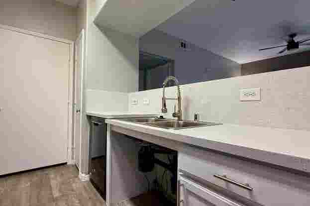 1 BEDROOM REMODELED CONDO