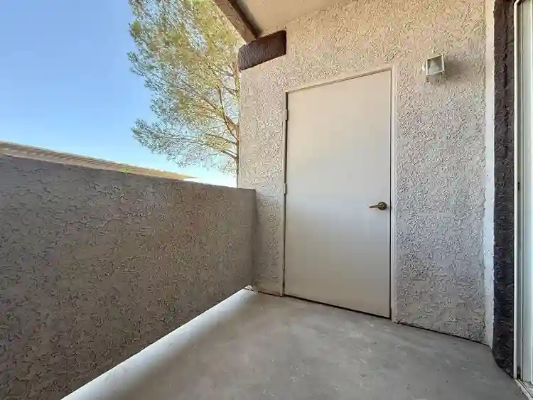 1 BEDROOM CONDO SUNSET/RAINBOW