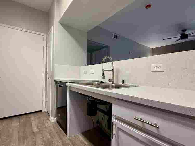 1 BEDROOM REMODELED CONDO