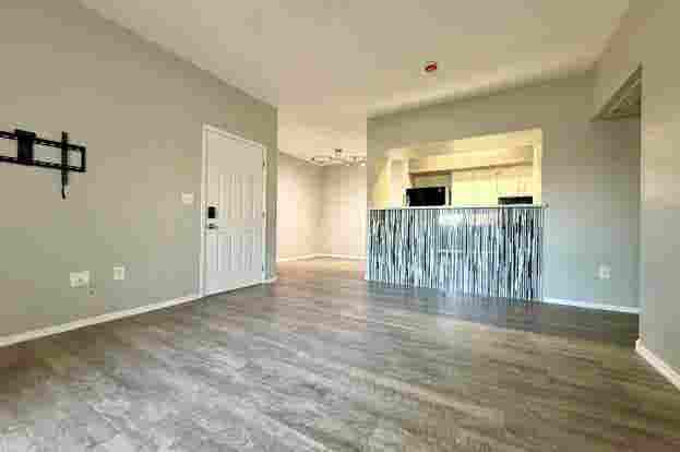 1 BEDROOM REMODELED CONDO