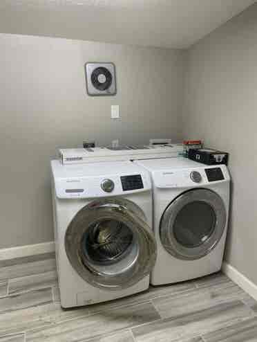2 private rooms/shared bath