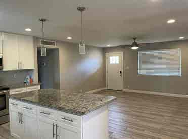 2 private rooms/shared bath