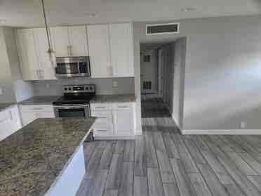 2 private rooms/shared bath