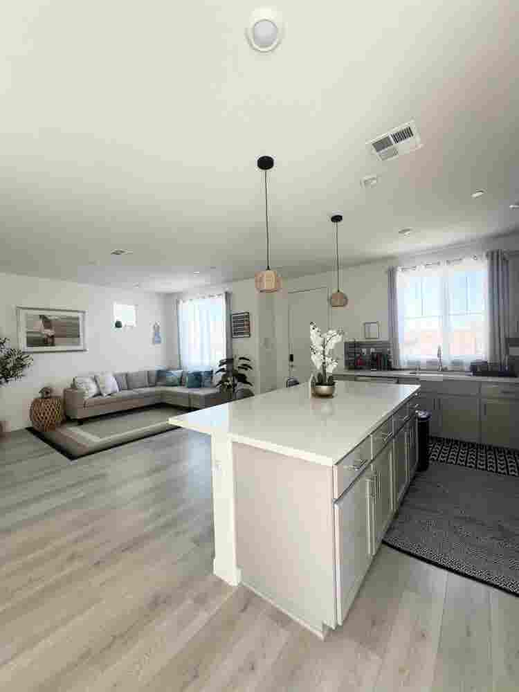 A Private BeRoom Open in A New Home