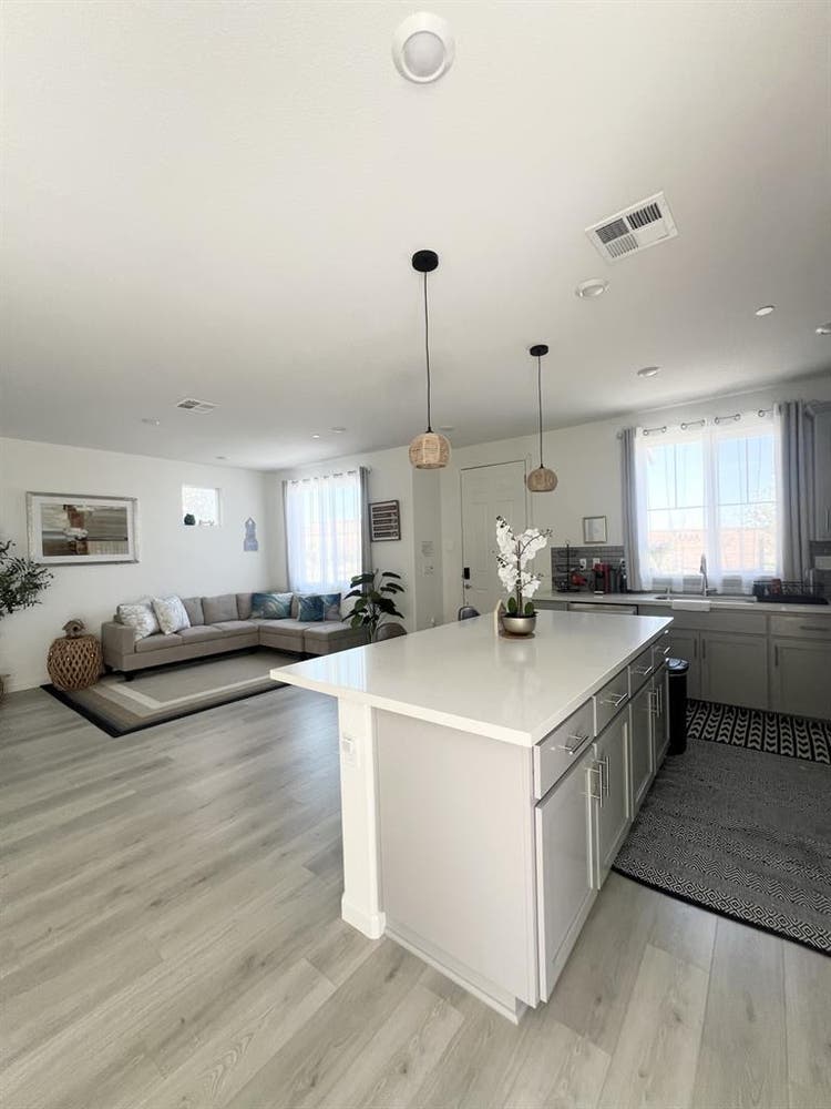 A Private BeRoom Open in A New Home
